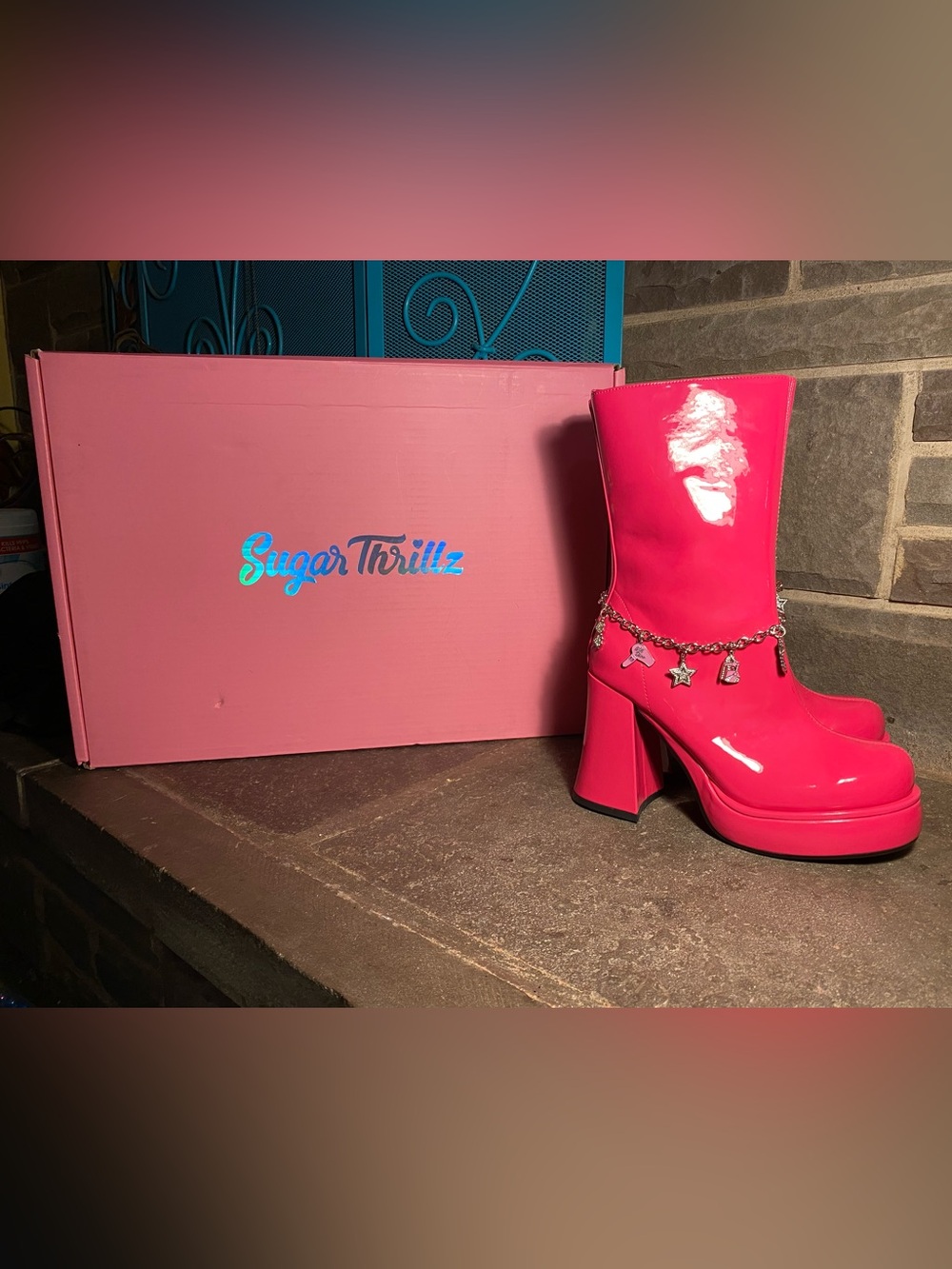 NIB Sugar Thrillz boots,hot pink patent leather chunky heeled platform,charms 8